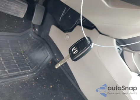 2015 Honda Civic Lx z USA, uszkodzony, nr VIN 19XFB2F5XFE298169